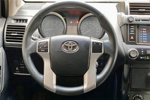 Toyota Land Cruiser Prado dùng 3 năm bán 1,88 tỷ ở Hà Nội