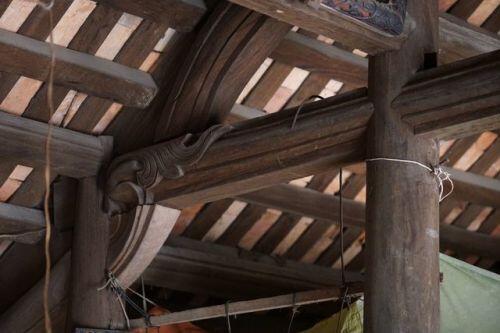 Nhà cổ 200 năm làm từ gỗ lim ở Hưng Yên, chào bán 2 tỷ 'miễn mặc cả'