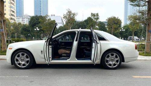 RollsRoyce Ghost xuống giá rẻ hơn cả MercedesMaybach  Chợ Xe  Thông  tin giá xe cũ mới so sánh kiểm tra và thẩm định ô tô