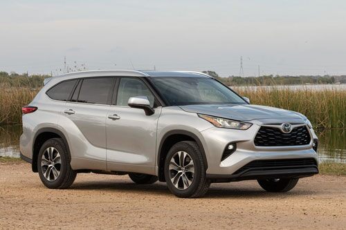 Chi tiết xe SUV cỡ trung ‘ăn khách’ nhất của Toyota, giá hơn 800 triệu đồng