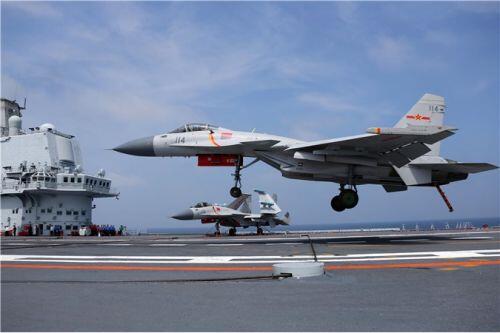 Với tiêm kích J-15, tàu sân bay của Trung Quốc chỉ là "hổ giấy"?