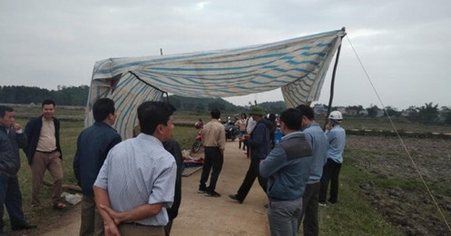 Vụ dân chặn xe vào bãi rác Nam Sơn: Chính quyền hứa tăng mức đền bù