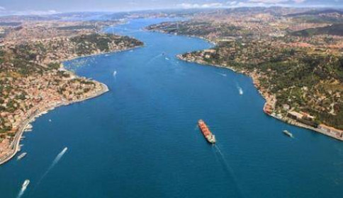 Thổ Nhĩ Kỳ đóng cửa eo biển Bosphorus vì tàu chở hàng gặp nạn