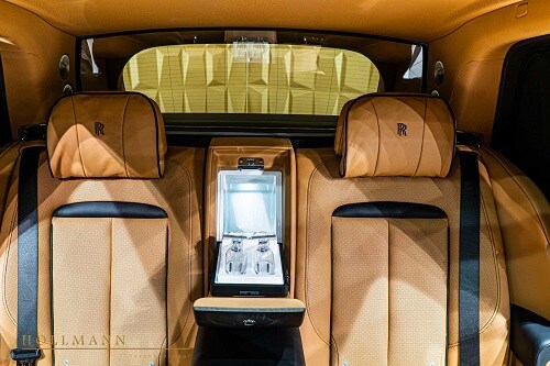 ‘Lác mắt’ trước vẻ đẹp của Rolls-Royce Cullinan độ Mansory, giá 15,5 tỷ đồng