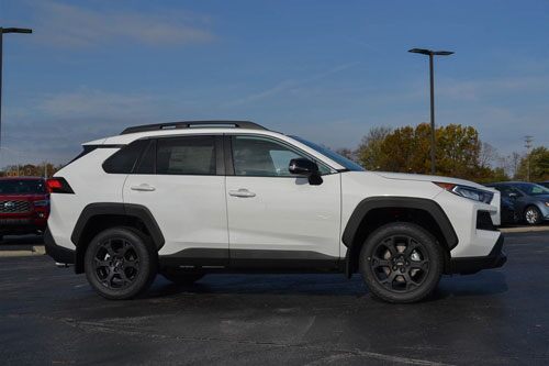 Chi tiết xe SUV bán chạy nhất của Toyota