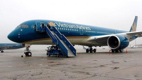 Nữ tiếp viên trưởng hãng Vietnam Airline bị tạm giữ vì nghi buôn lậu