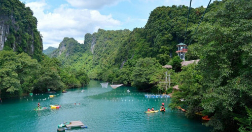 Tạm dừng đấu giá 2 điểm du lịch nổi tiếng ở VQG Phong Nha Kẻ Bàng