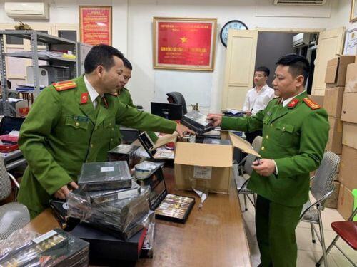 Hà Nội: "Phát lộ" thêm đường dây giao dịch xì gà nghi vấn nhập lậu, thu trên 15.000 điếu