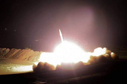 Lầu Năm Góc xác nhận Iran phóng hàng loạt tên lửa đạn đạo vào Iraq