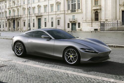 Siêu xe Ferrari Roma có gì để cạnh tranh với Mercedes-AMG GT, Aston Martin Vantage?