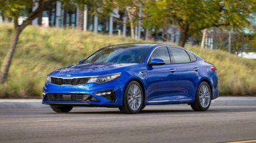 5 xe sedan đáng mua nhất tại Việt Nam tầm giá dưới 900 triệu
