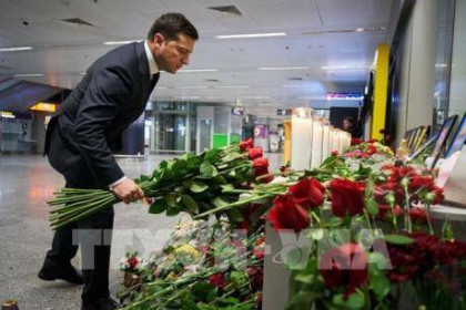 Ukraine tuyên bố quốc tang tưởng nhớ nạn nhân vụ rơi máy bay ở Iran