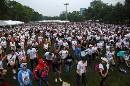 Hàng ngàn người chạy bộ, phản đối chính phủ Thái Lan