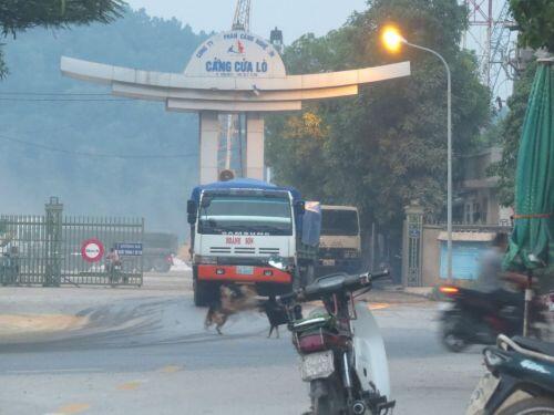 Xe tải trọng biển kiểm soát Lào “đại náo” đường Việt: “Siết” các phương tiện vận tải liên vận