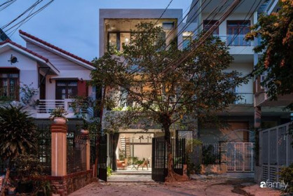 Ngôi nhà phố đẹp tinh tế với bản hòa tấu giữa vật liệu gỗ và ánh sáng ở Quy Nhơn dành cho gia đình 4 người