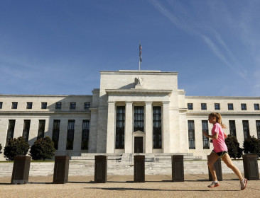 Fed có thể cắt giảm lãi suất 3 lần trong năm nay, UBS dự đoán