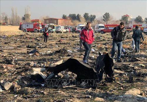 Giả thiết gây chấn động: Máy bay Ukraine bị Iran bắn rơi vì có tiêm kích Mỹ "núp bóng"?