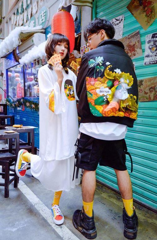 Vì sao những thương hiệu thời trang thuộc local brand trở thành “cơn bão” trong giới trẻ Việt?