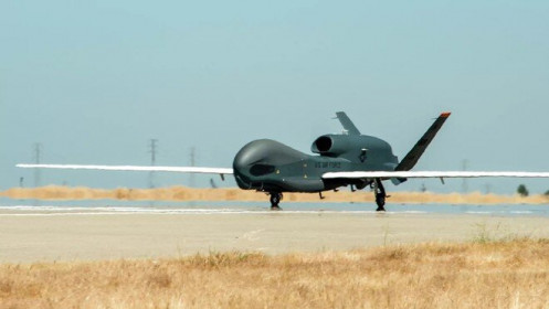 Phớt lờ Nga, UAV Global Hawk của Mỹ tiếp tục trinh sát gần biên giới Crimea