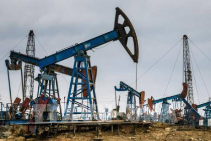 Giá dầu giảm trước khả năng dư thừa nguồn cung