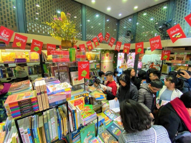 Phố sách Xuân đông vui ngày Tết