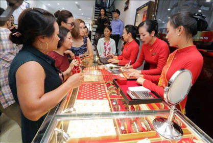 Giá vàng sáng 30/1 tăng mạnh trong phiên đầu năm Canh Tý