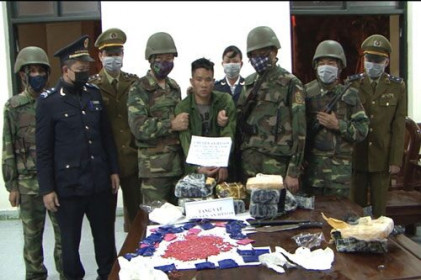 Ngăn chặn 36.000 viên hồng phiến và 4 kg ma túy dạng đá từ Lào về Việt Nam
