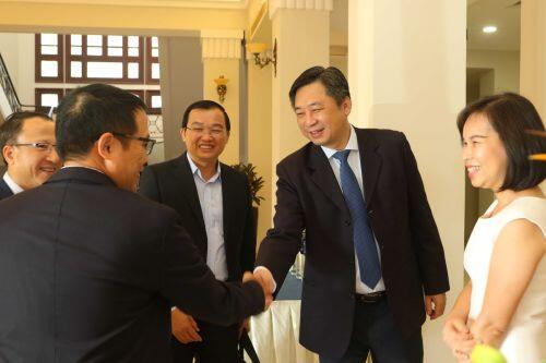 Năm 2020, trình Chính phủ thành lập Sở GDCK Việt Nam và triển khai các biện pháp nâng hạng thị trường