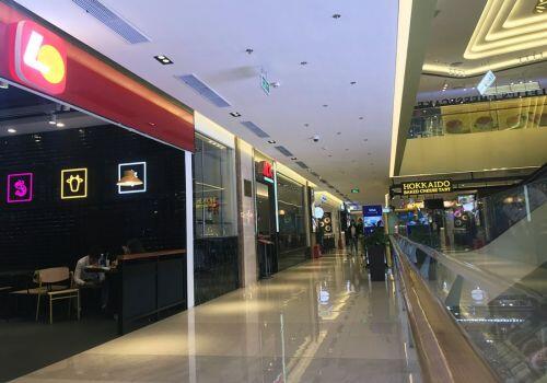 Trung tâm thương mại, khu vui chơi ở Hà Nội vắng tanh giữa dịch corona