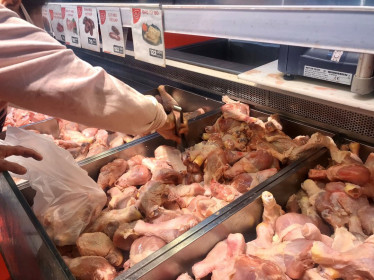 Thịt nhập khẩu đông lạnh gà, bò, heo… tràn thị trường