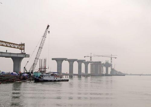 Cầu Cửa Hội bắc qua sông Lam đạt 55% khối lượng sau 10 tháng thi công