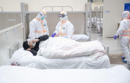 Virus corona: Sự sống và cái chết đối với các bác sỹ trong khoa chăm sóc đặc biệt ở Vũ Hán