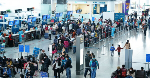Cách ly 127 khách đi máy bay nghi nhiễm virus corona