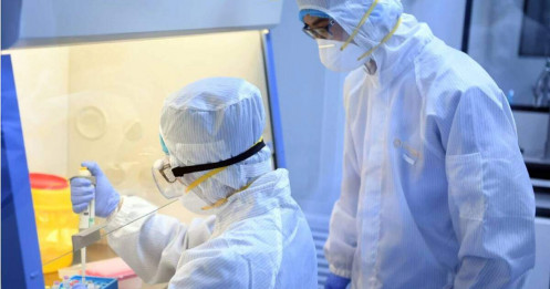 Trung Quốc cấp phép sản xuất lô thuốc tiềm năng đầu tiên với virus corona