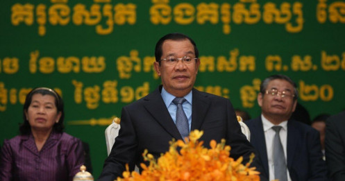 Ông Hun Sen lên tiếng vụ khách trên tàu cập bến Campuchia nhiễm corona