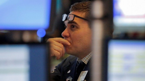 Dow Jones rớt hơn 200 điểm và chứng kiến tuần sụt giảm đầu tiên trong 3 tuần