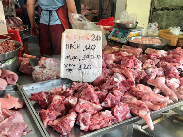 Giá thịt heo tại chợ đã ‘hạ nhiệt’ 20.000 đồng/kg