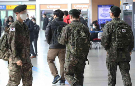Dịch Covid 19 ở Hàn Quốc: Thêm 4 binh sĩ nhiễm bệnh, 7.700 quân nhân khác bị cách ly