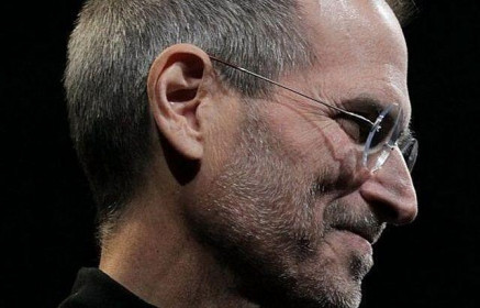 Steve Jobs qua đời ở tuổi 56 nhưng bộ não mới chỉ 27 tuổi
