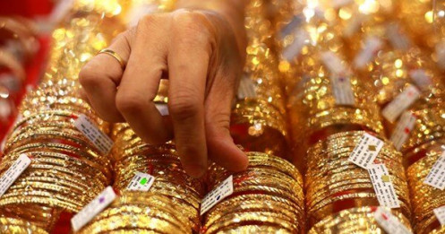Kỳ vọng Fed hạ lãi suất, giá vàng tăng trở lại