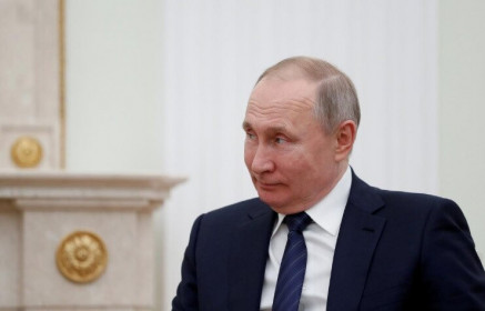 Tổng thống Putin bác tin virus Corona chủng mới ‘được gửi’ đến Nga