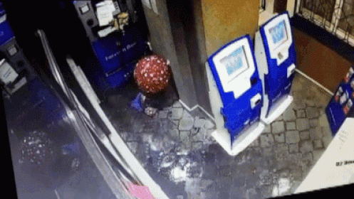[Video] Phá nổ ATM để ăn trộm nhưng chọn nhầm cây hết tiền