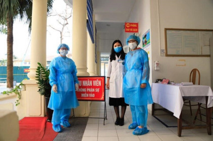 Hà Nội đảm bảo cung ứng đủ quần áo chống dịch cho nhân viên y tế