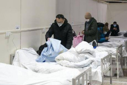 Dịch COVID-19: Trung Quốc​ đóng cửa hầu hết bệnh viện dã chiến