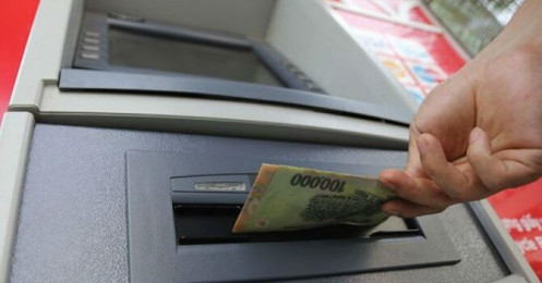 Tài chính 24h: Nhân viên ngân hàng trộm hàng chục tỷ đồng từ cây ATM