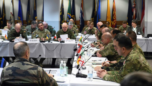 Nhiều tướng lĩnh châu Âu nhiễm COVID-19 sau hội nghị của NATO