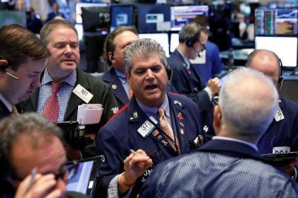 Dow Jones vọt hơn 1,100 điểm, phục hồi một nửa từ đợt bán tháo trước đó