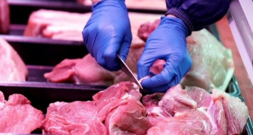 Tăng nhập khẩu từ các nước có mối quan hệ thương mại để kiểm soát giá thịt lợn trong nước