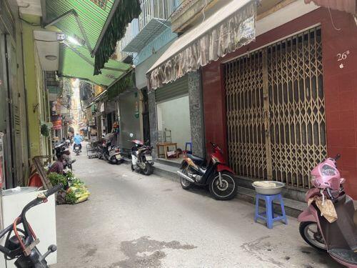 Nhiều 'chợ cóc' ở Hà Nội dừng hoạt động vì covid-19