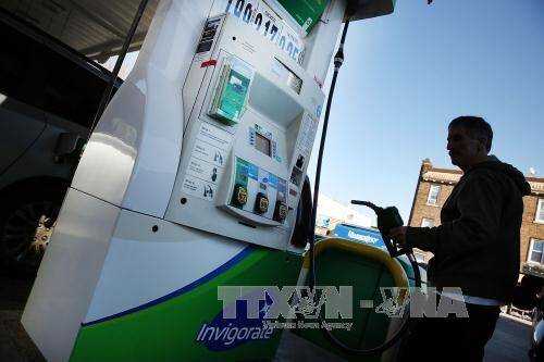 Giá dầu thế giới giảm 7% trong phiên 12/3